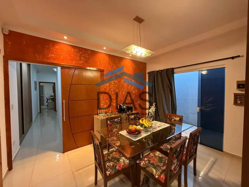 Foto 3 de Casa com 3 quartos à venda, 255m2 em Jardim Maria Luiza V, Araraquara - SP