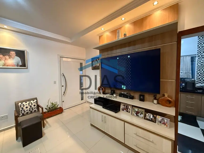 Foto 2 de Casa com 3 quartos à venda, 255m2 em Jardim Maria Luiza V, Araraquara - SP