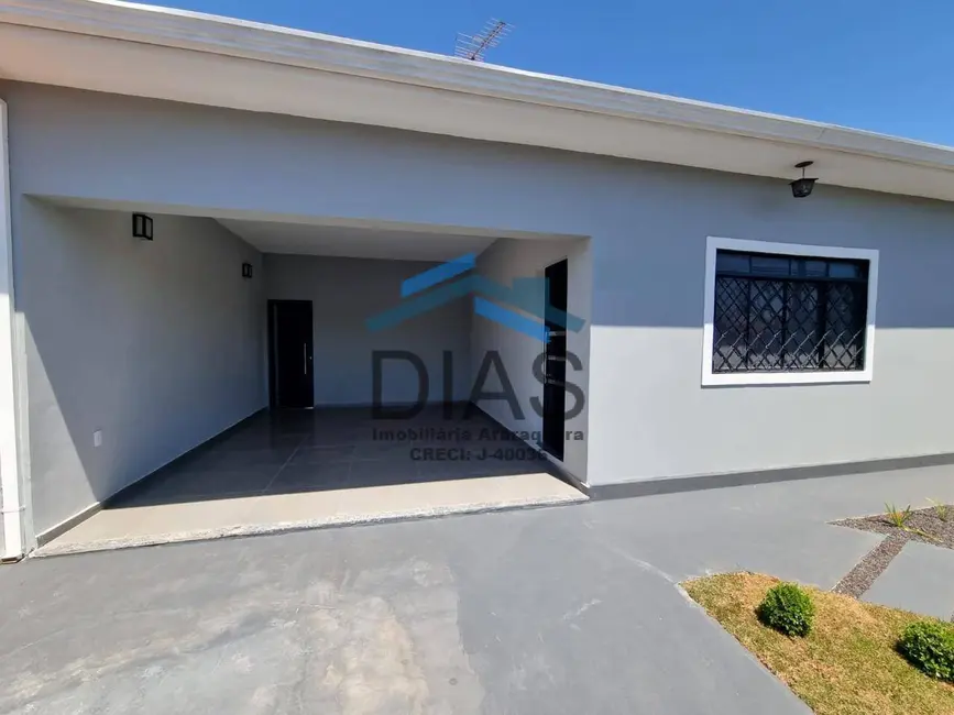Foto 4 de Casa com 4 quartos à venda, 360m2 em Jardim Adalgisa, Araraquara - SP