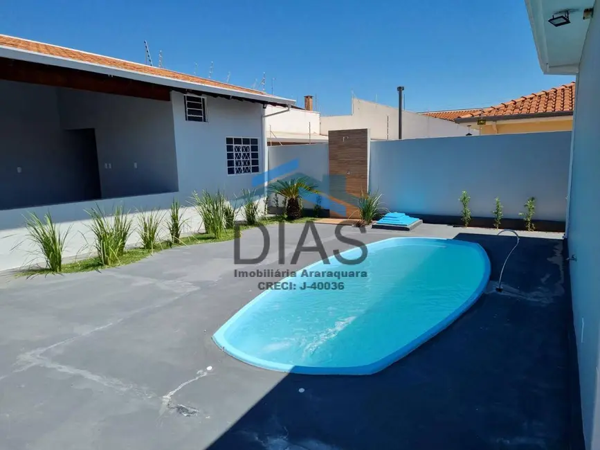Foto 2 de Casa com 4 quartos à venda, 360m2 em Jardim Adalgisa, Araraquara - SP