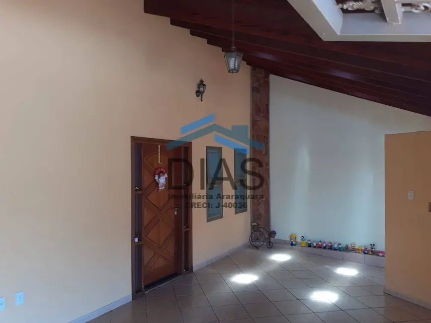 Foto 2 de Casa com 3 quartos à venda, 178m2 em Jardim Uirapuru II, Araraquara - SP