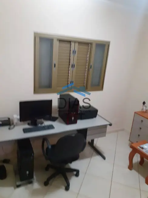 Foto 5 de Casa com 3 quartos à venda, 178m2 em Jardim Uirapuru II, Araraquara - SP