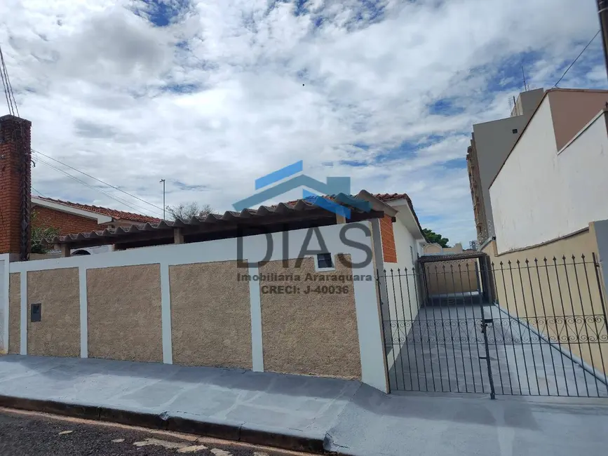 Casa com 3 quartos à venda, 441m2 em Vila Santana, Araraquara - SP - imagem 2 Foto 2 de Casa com 3 quartos à venda, 441m2 em Vila Santana, Araraquara - SP