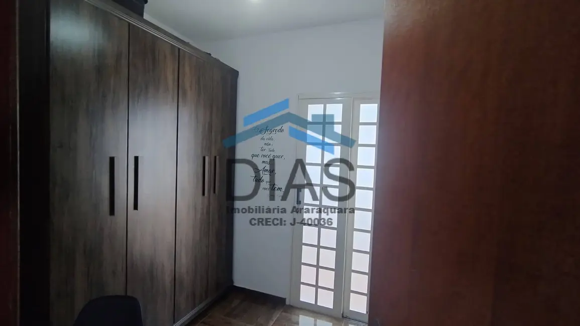Casa com 3 quartos à venda, 134m2 em Parque Residencial Vale do Sol, Araraquara - SP - imagem 9 Foto 9 de Casa com 3 quartos à venda, 134m2 em Parque Residencial Vale do Sol, Araraquara - SP