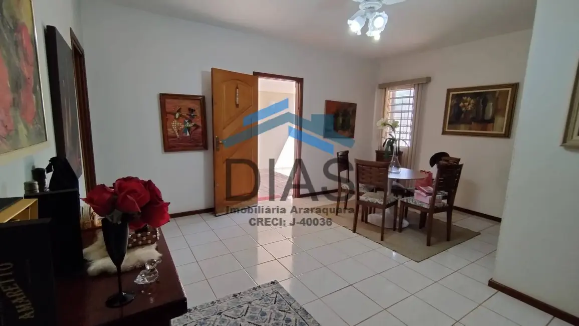 Foto 2 de Casa com 3 quartos à venda, 175m2 em Vila Harmonia, Araraquara - SP