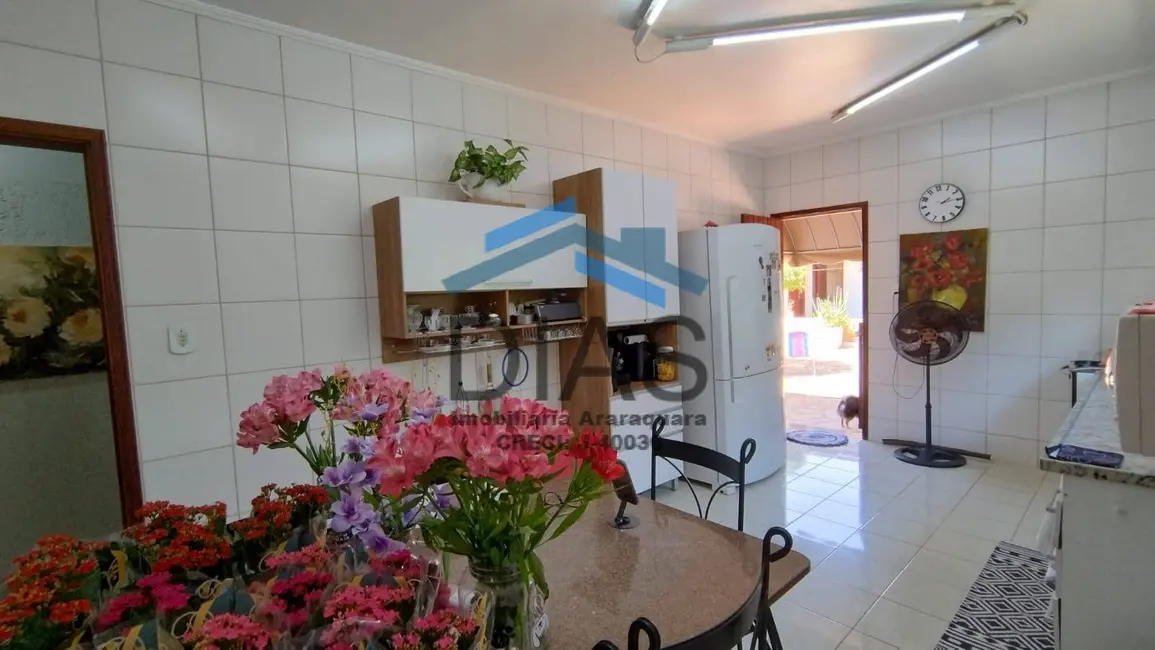 Foto 4 de Casa com 3 quartos à venda, 175m2 em Vila Harmonia, Araraquara - SP