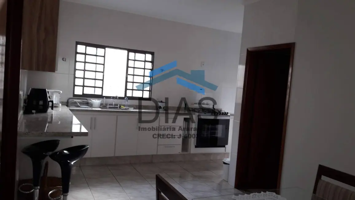 Casa com 3 quartos à venda, 159m2 em Vila Sedenho, Araraquara - SP - imagem 4 Foto 4 de Casa com 3 quartos à venda, 159m2 em Vila Sedenho, Araraquara - SP