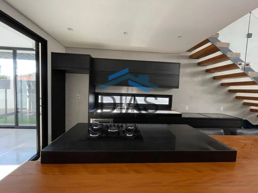 Foto 4 de Casa com 3 quartos à venda, 361m2 em Condomínio Buona Vita, Araraquara - SP