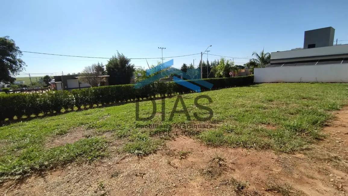 Foto 4 de Terreno / Lote à venda, 352m2 em Araraquara - SP