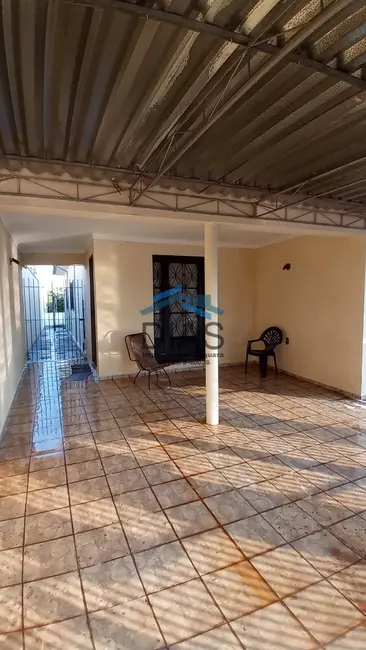 Foto 2 de Casa com 3 quartos à venda, 400m2 em Vila Xavier (Vila Xavier), Araraquara - SP