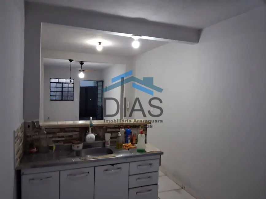 Casa com 2 quartos à venda, 190m2 em Parque Igaçaba, Araraquara - SP - imagem 3 Foto 3 de Casa com 2 quartos à venda, 190m2 em Parque Igaçaba, Araraquara - SP