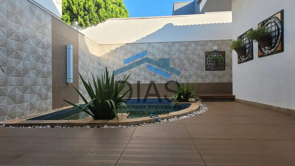 Casa com 3 quartos à venda, 300m2 em Residencial Village Damha, Araraquara - SP - imagem 1 Foto 1 de Casa com 3 quartos à venda, 300m2 em Residencial Village Damha, Araraquara - SP