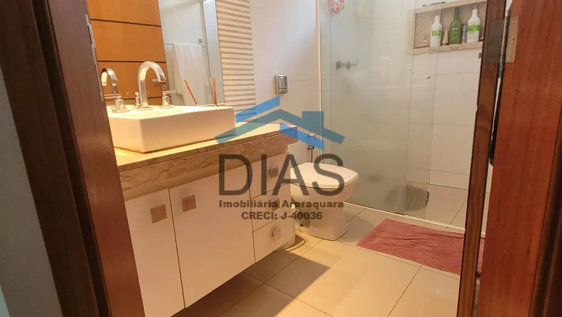 Casa com 3 quartos à venda, 300m2 em Residencial Village Damha, Araraquara - SP - imagem 8 Foto 8 de Casa com 3 quartos à venda, 300m2 em Residencial Village Damha, Araraquara - SP