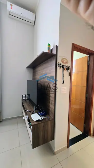 Casa com 3 quartos à venda, 200m2 em Jardim Marialice, Araraquara - SP - imagem 9 Foto 9 de Casa com 3 quartos à venda, 200m2 em Jardim Marialice, Araraquara - SP