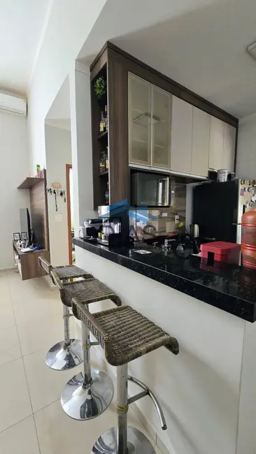 Casa com 3 quartos à venda, 200m2 em Jardim Marialice, Araraquara - SP - imagem 7 Foto 7 de Casa com 3 quartos à venda, 200m2 em Jardim Marialice, Araraquara - SP