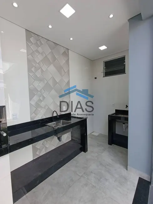 Casa com 3 quartos à venda, 200m2 em Jardim Marialice, Araraquara - SP - imagem 3 Foto 3 de Casa com 3 quartos à venda, 200m2 em Jardim Marialice, Araraquara - SP