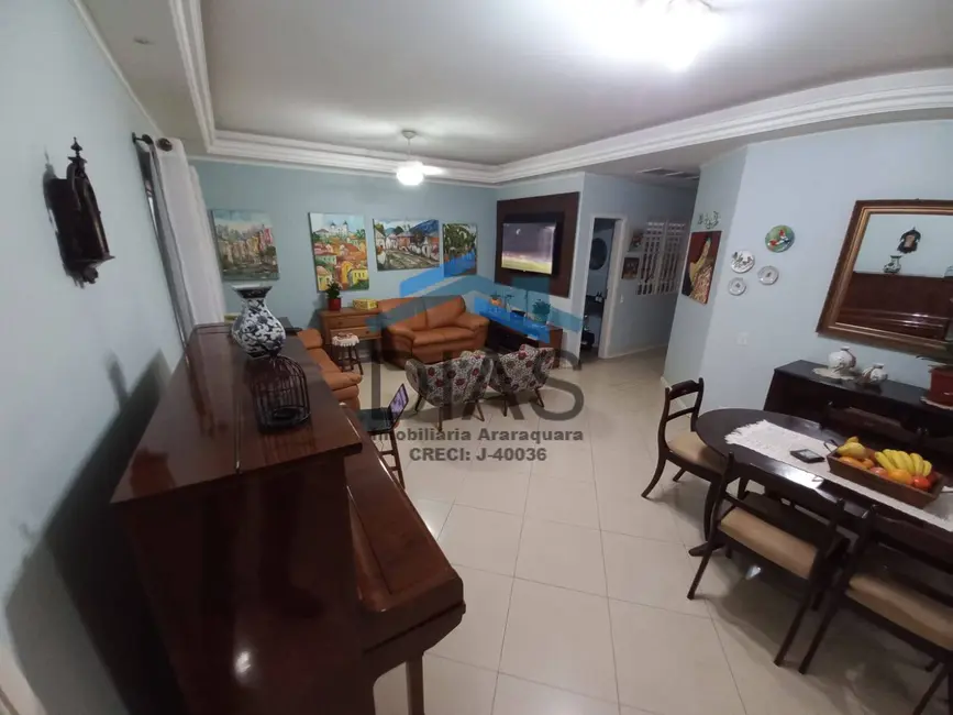 Foto 2 de Casa com 3 quartos à venda, 402m2 em Vila Harmonia, Araraquara - SP