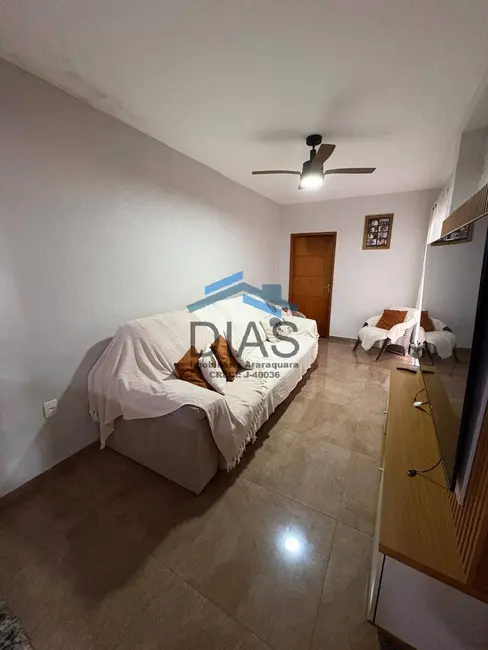 Foto 6 de Casa com 4 quartos à venda, 200m2 em Parque Residencial Laura Molina, Araraquara - SP