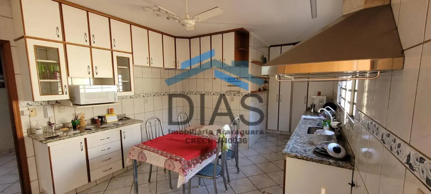 Foto 5 de Casa com 4 quartos à venda, 423m2 em Jardim do Carmo, Araraquara - SP