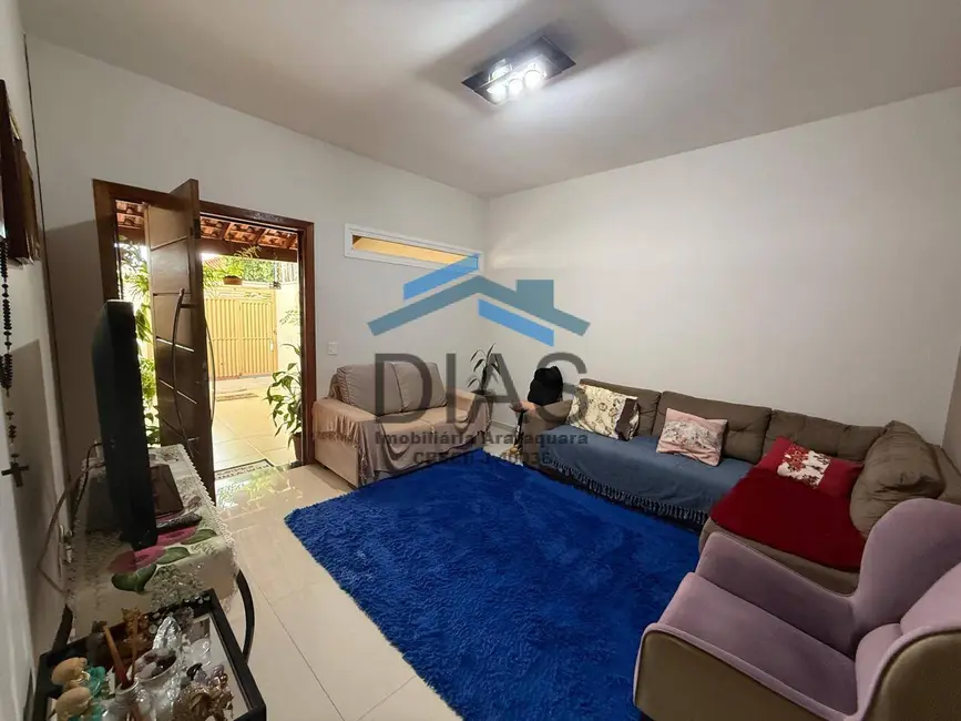 Casa com 2 quartos à venda, 160m2 em Jardim Dumont, Araraquara - SP - imagem 1 Foto 1 de Casa com 2 quartos à venda, 160m2 em Jardim Dumont, Araraquara - SP