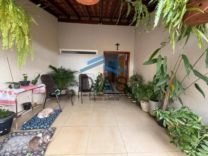 Casa com 2 quartos à venda, 160m2 em Jardim Dumont, Araraquara - SP - imagem 2 Foto 2 de Casa com 2 quartos à venda, 160m2 em Jardim Dumont, Araraquara - SP