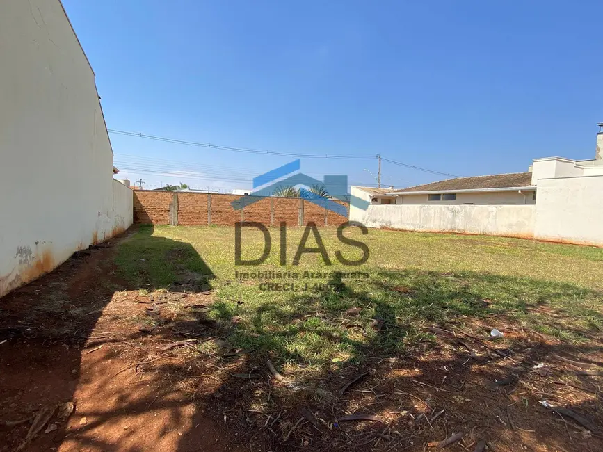 Foto 1 de Terreno / Lote à venda, 308m2 em Jardim dos Flamboyants, Araraquara - SP
