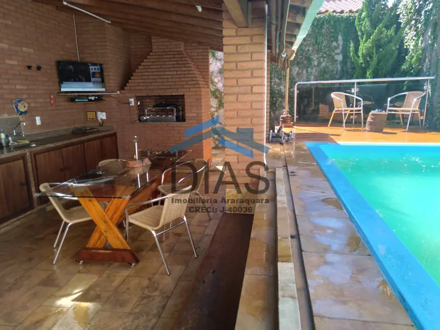 Foto 1 de Casa com 3 quartos à venda, 528m2 em Vila José Bonifácio, Araraquara - SP