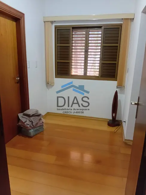 Foto 9 de Casa com 3 quartos à venda, 528m2 em Vila José Bonifácio, Araraquara - SP