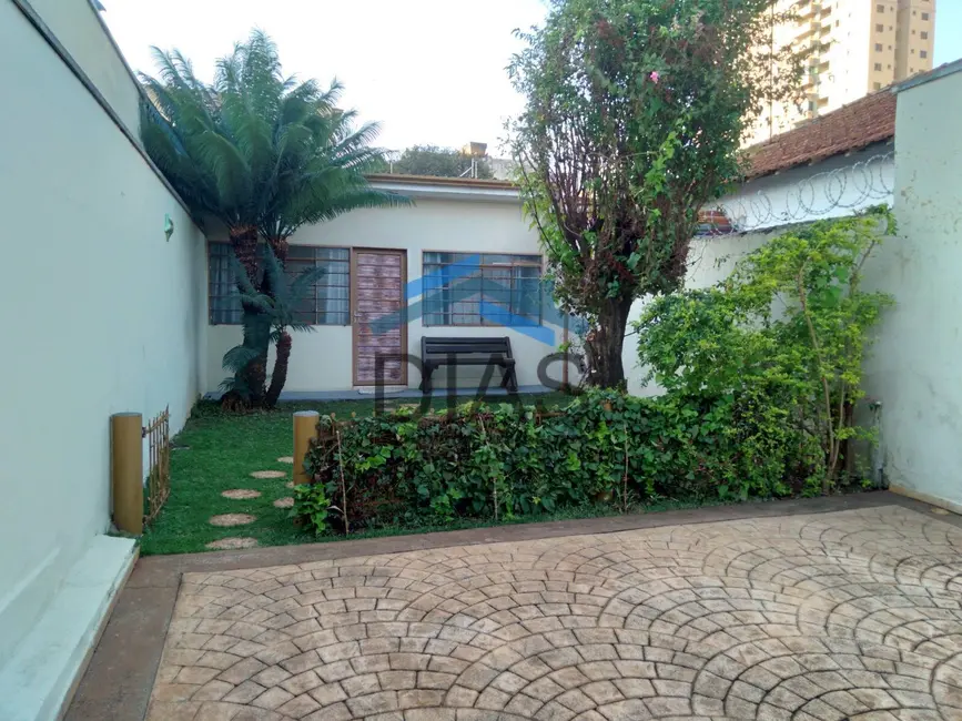 Foto 2 de Casa com 4 quartos à venda, 300m2 em Centro, Araraquara - SP