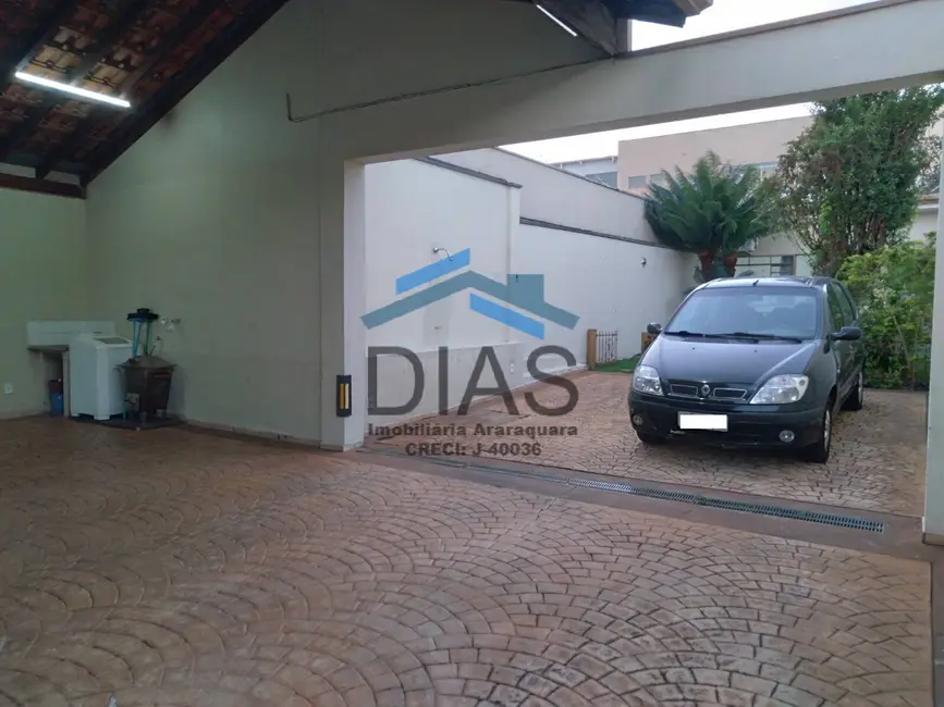 Foto 1 de Casa com 4 quartos à venda, 300m2 em Centro, Araraquara - SP