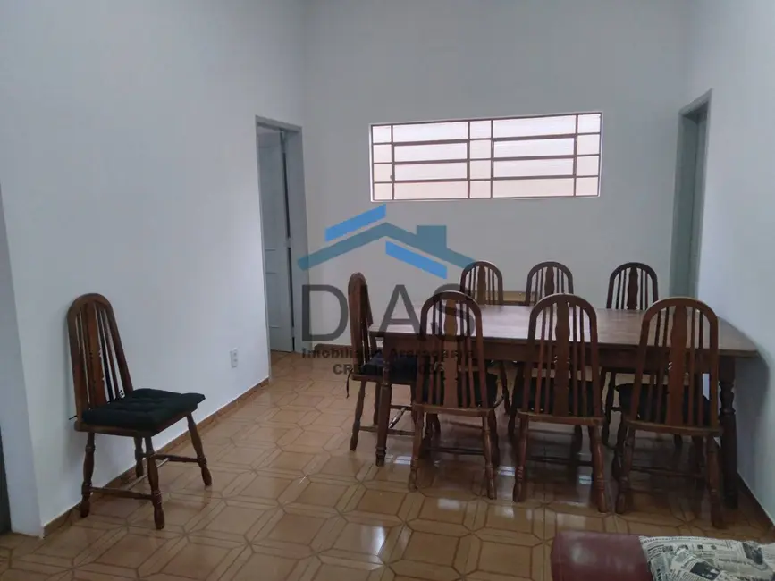 Foto 4 de Casa com 4 quartos à venda, 300m2 em Centro, Araraquara - SP