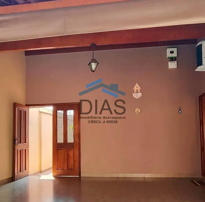 Foto 2 de Casa com 4 quartos à venda, 332m2 em Jardim Arangá, Araraquara - SP
