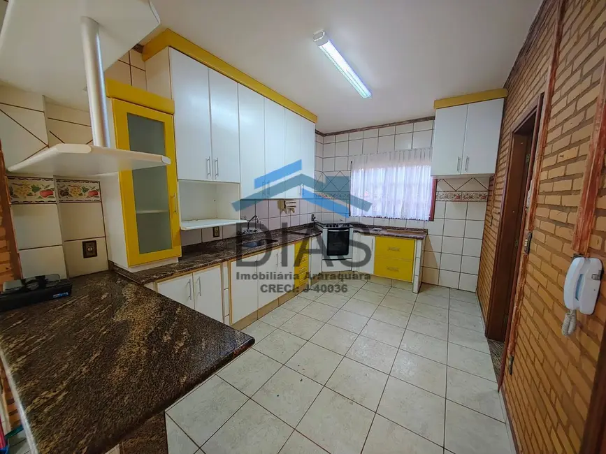 Foto 4 de Casa com 3 quartos à venda, 422m2 em Vila Sedenho, Araraquara - SP