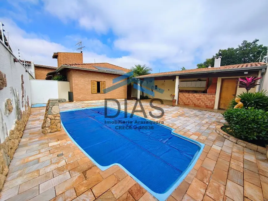 Foto 1 de Casa com 3 quartos à venda, 422m2 em Vila Sedenho, Araraquara - SP