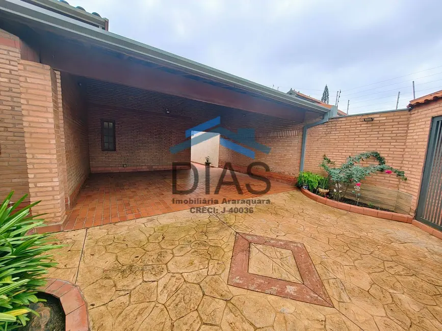 Foto 2 de Casa com 3 quartos à venda, 422m2 em Vila Sedenho, Araraquara - SP