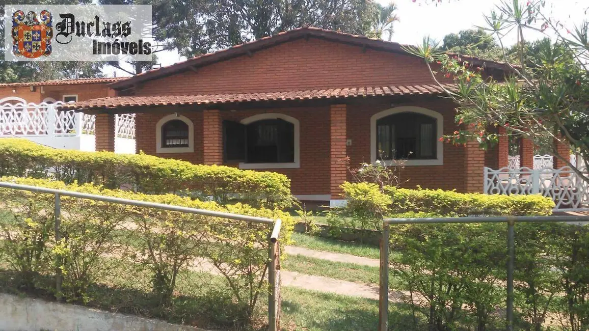Chácara com 3 quartos à venda, 276m2 em Jardim Estância Brasil, Atibaia - SP - imagem 2 Foto 2 de Chácara com 3 quartos à venda, 276m2 em Jardim Estância Brasil, Atibaia - SP