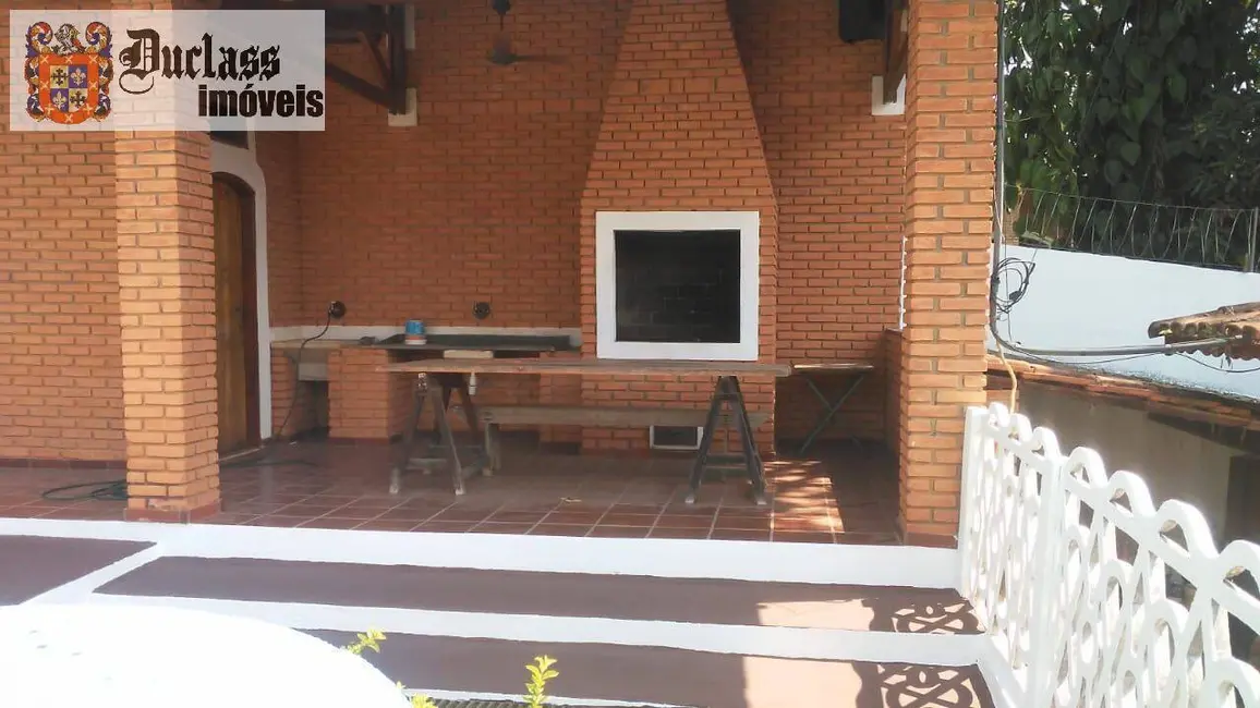 Chácara com 3 quartos à venda, 276m2 em Jardim Estância Brasil, Atibaia - SP - imagem 9 Foto 9 de Chácara com 3 quartos à venda, 276m2 em Jardim Estância Brasil, Atibaia - SP