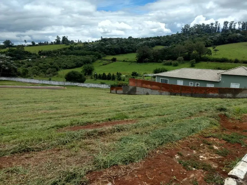 Foto 3 de Terreno / Lote à venda, 600m2 em Curitibanos, Braganca Paulista - SP