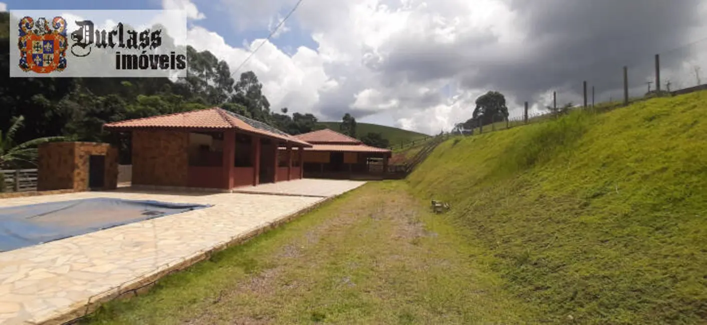 Chácara com 3 quartos à venda, 190m2 em Toledo - MG - imagem 5 Foto 5 de Chácara com 3 quartos à venda, 190m2 em Toledo - MG