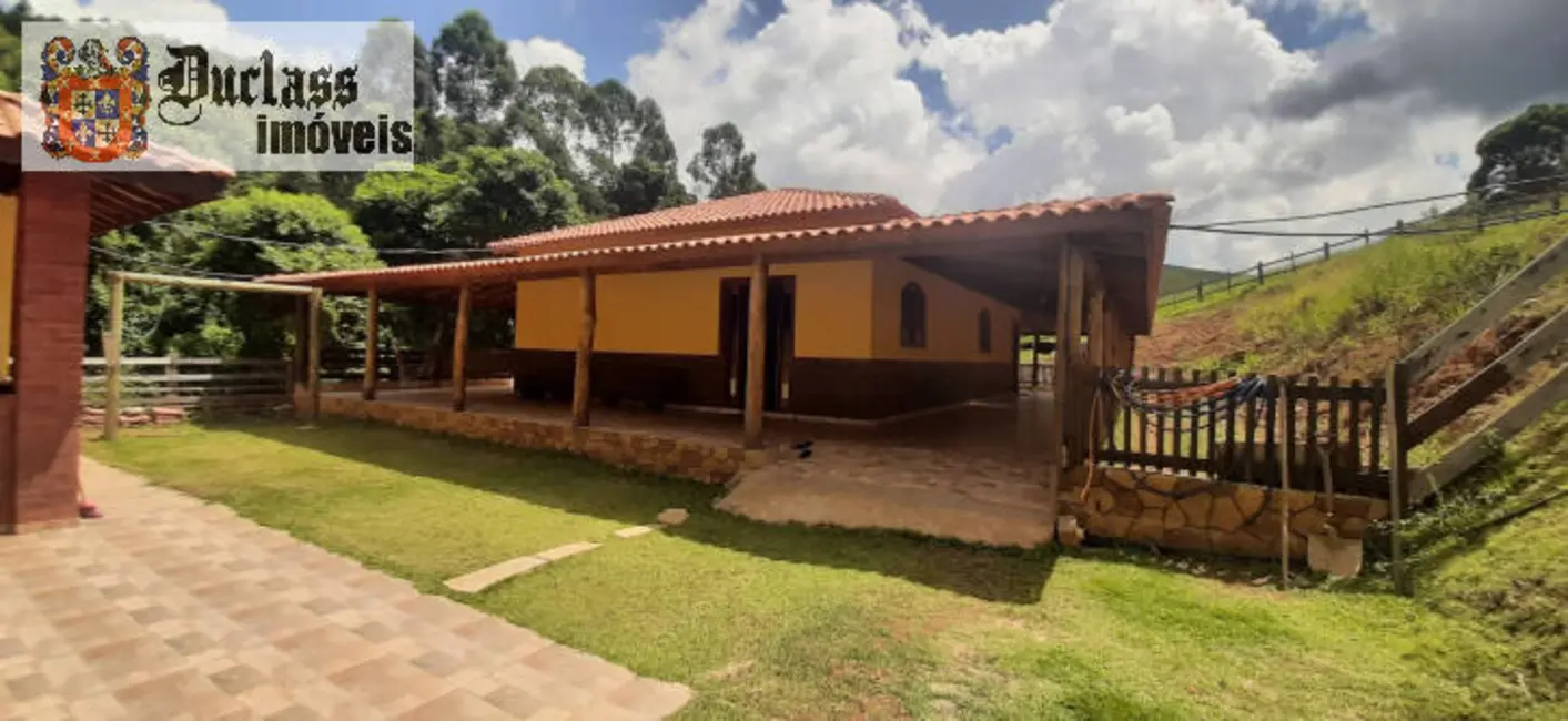 Foto 2 de Chácara com 3 quartos à venda, 190m2 em Toledo - MG
