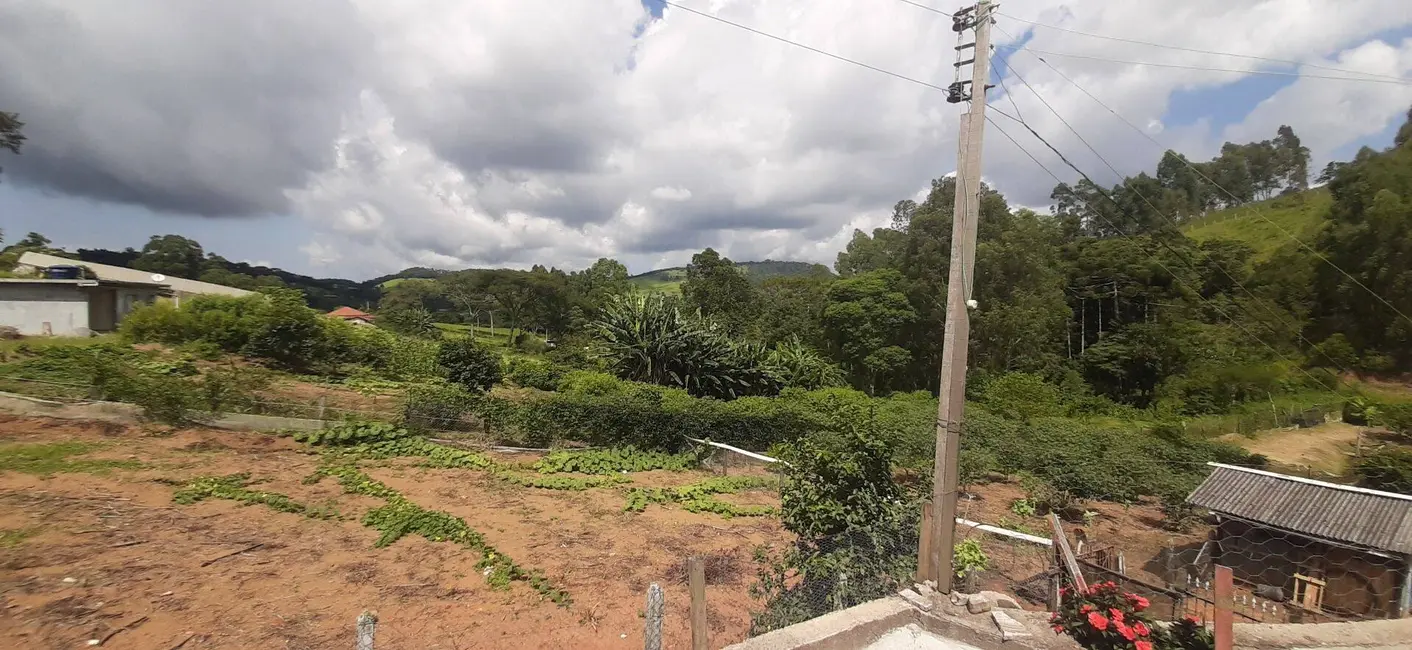 Foto 4 de Chácara com 2 quartos à venda, 200m2 em Toledo - MG