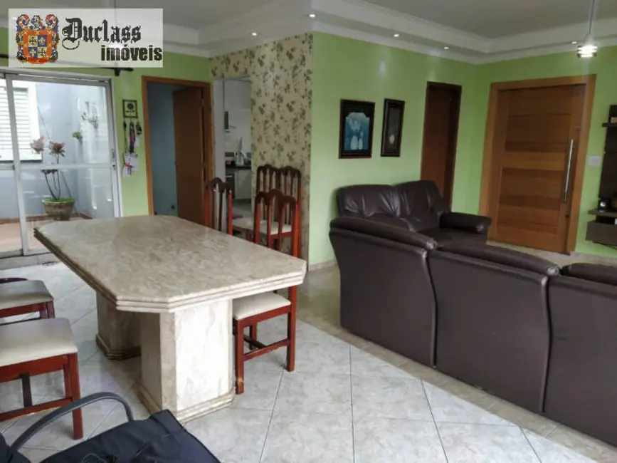 Casa com 4 quartos à venda, 262m2 em Canhema, Diadema - SP - imagem 3 Foto 3 de Casa com 4 quartos à venda, 262m2 em Canhema, Diadema - SP