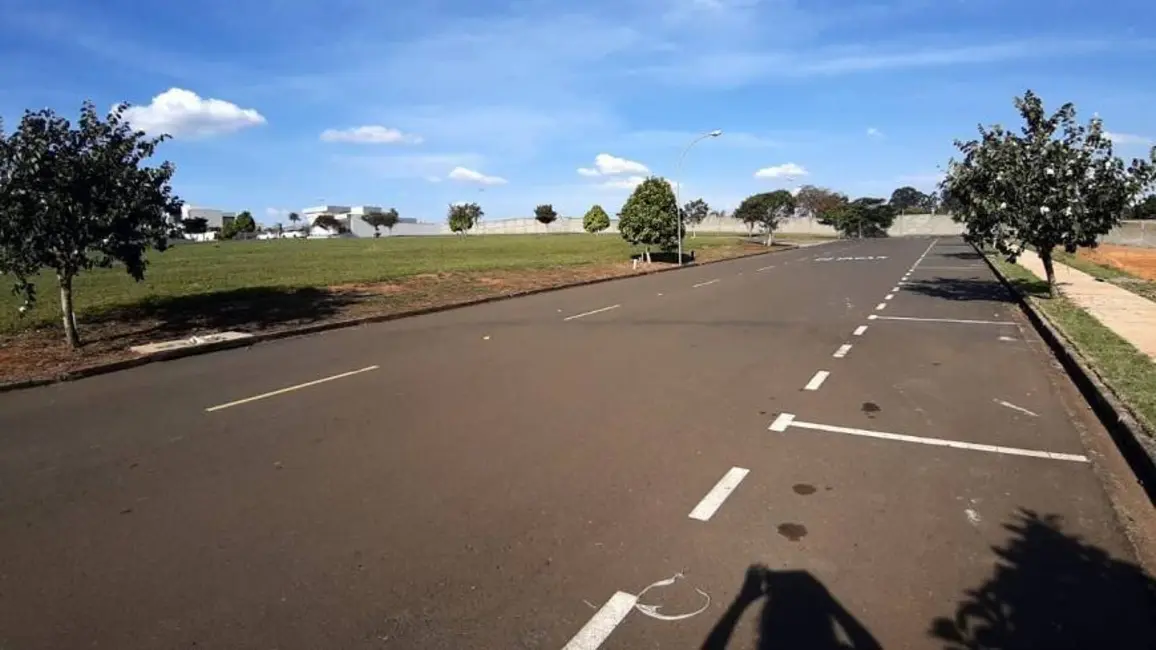 Foto 1 de Terreno / Lote à venda, 465m2 em Fazenda Santa Lúcia, Americana - SP