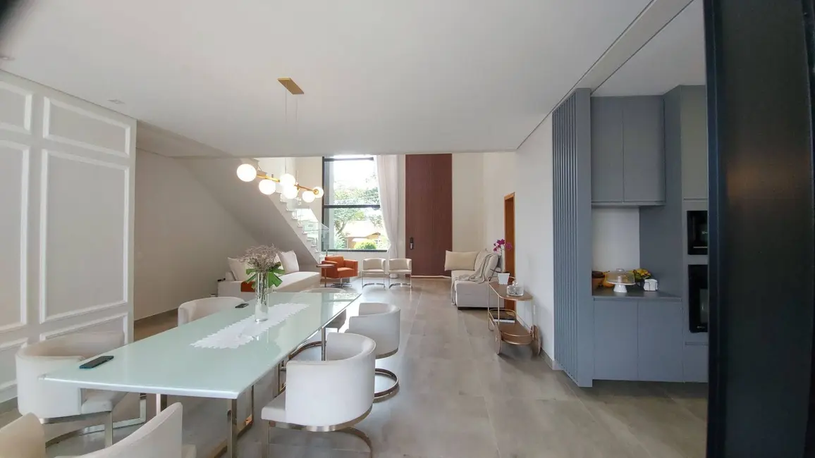 Foto 9 de Sobrado com 4 quartos à venda, 341m2 em Atibaia - SP