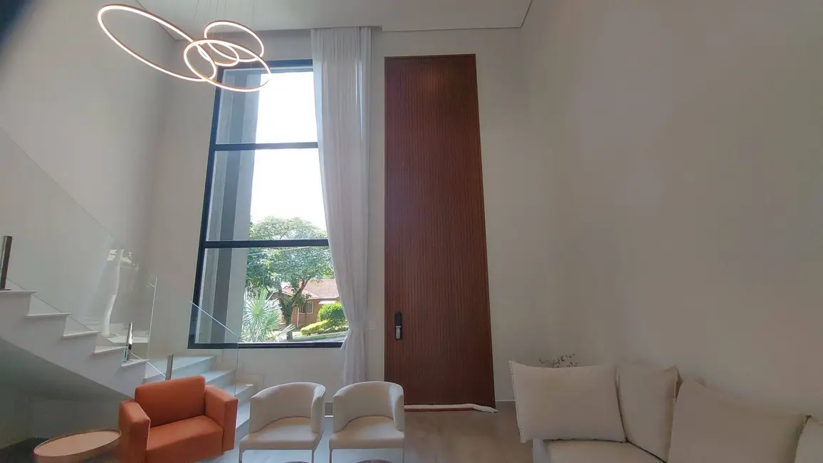 Foto 4 de Sobrado com 4 quartos à venda, 341m2 em Atibaia - SP