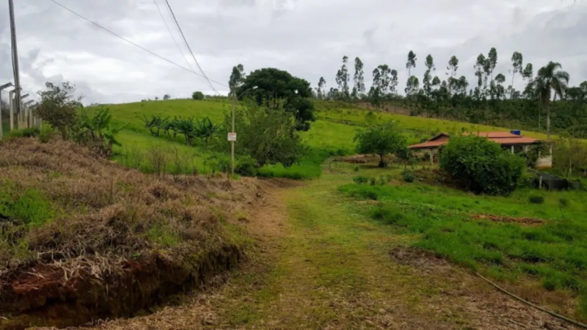 Foto 1 de Chácara com 1 quarto à venda, 100m2 em Centro, Toledo - MG