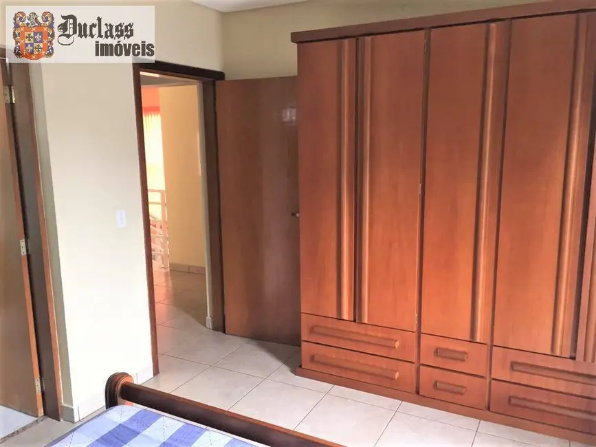 Sobrado com 4 quartos à venda, 298m2 em Jardim São Caetano, Sao Caetano Do Sul - SP - imagem 5 Foto 5 de Sobrado com 4 quartos à venda, 298m2 em Jardim São Caetano, Sao Caetano Do Sul - SP