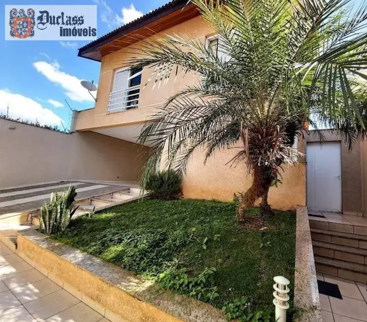 Sobrado com 4 quartos à venda, 298m2 em Jardim São Caetano, Sao Caetano Do Sul - SP - imagem 2 Foto 2 de Sobrado com 4 quartos à venda, 298m2 em Jardim São Caetano, Sao Caetano Do Sul - SP