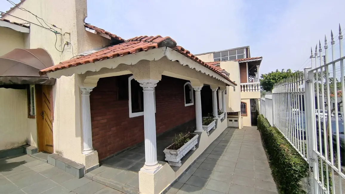 Foto 1 de Sobrado com 4 quartos à venda, 275m2 em Santa Paula, Sao Caetano Do Sul - SP
