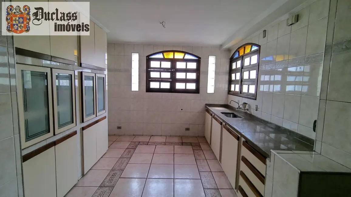 Sobrado com 4 quartos à venda, 275m2 em Santa Paula, Sao Caetano Do Sul - SP - imagem 3 Foto 3 de Sobrado com 4 quartos à venda, 275m2 em Santa Paula, Sao Caetano Do Sul - SP
